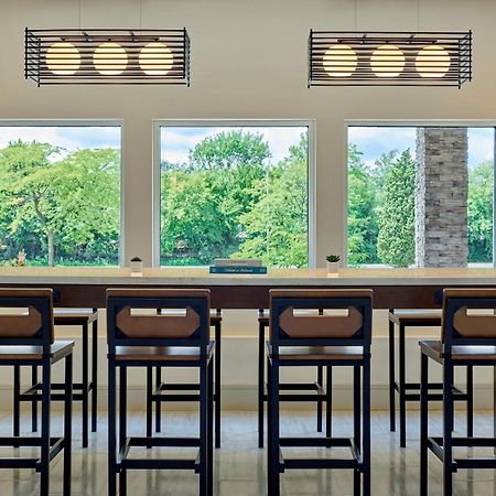 Delta Hotels By Marriott Chicago Willowbrook Bagian luar foto