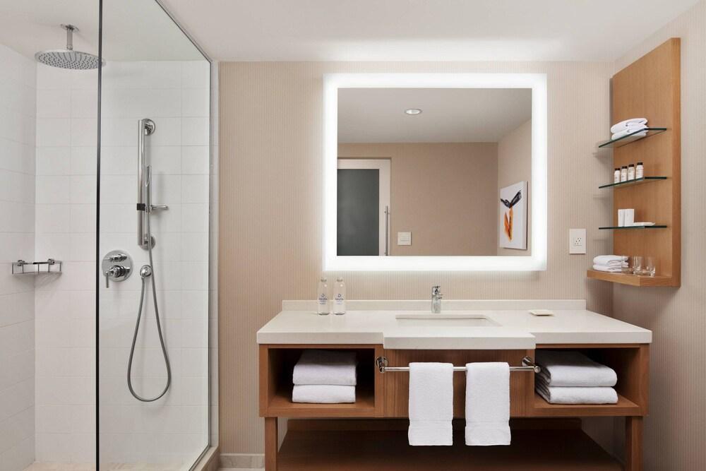 Delta Hotels By Marriott Chicago Willowbrook Bagian luar foto