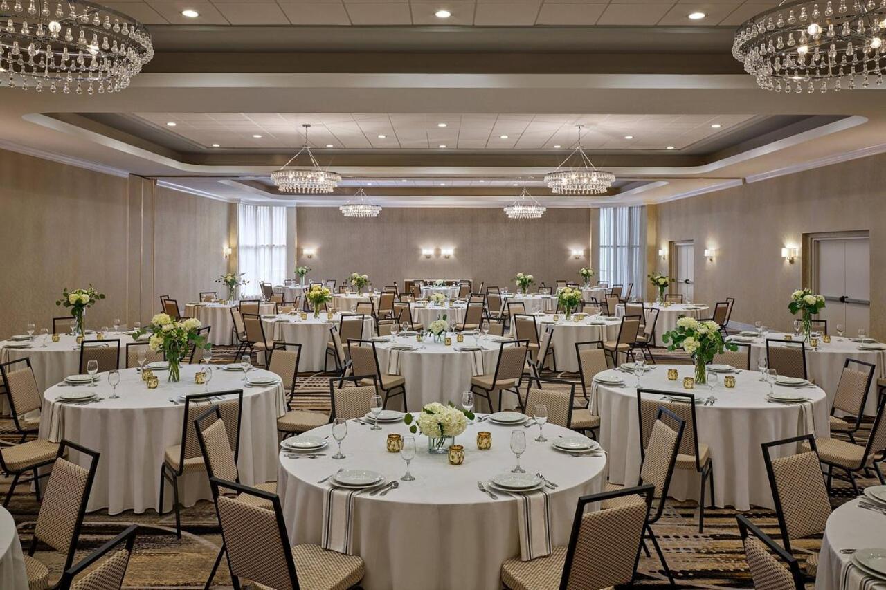 Delta Hotels By Marriott Chicago Willowbrook Bagian luar foto