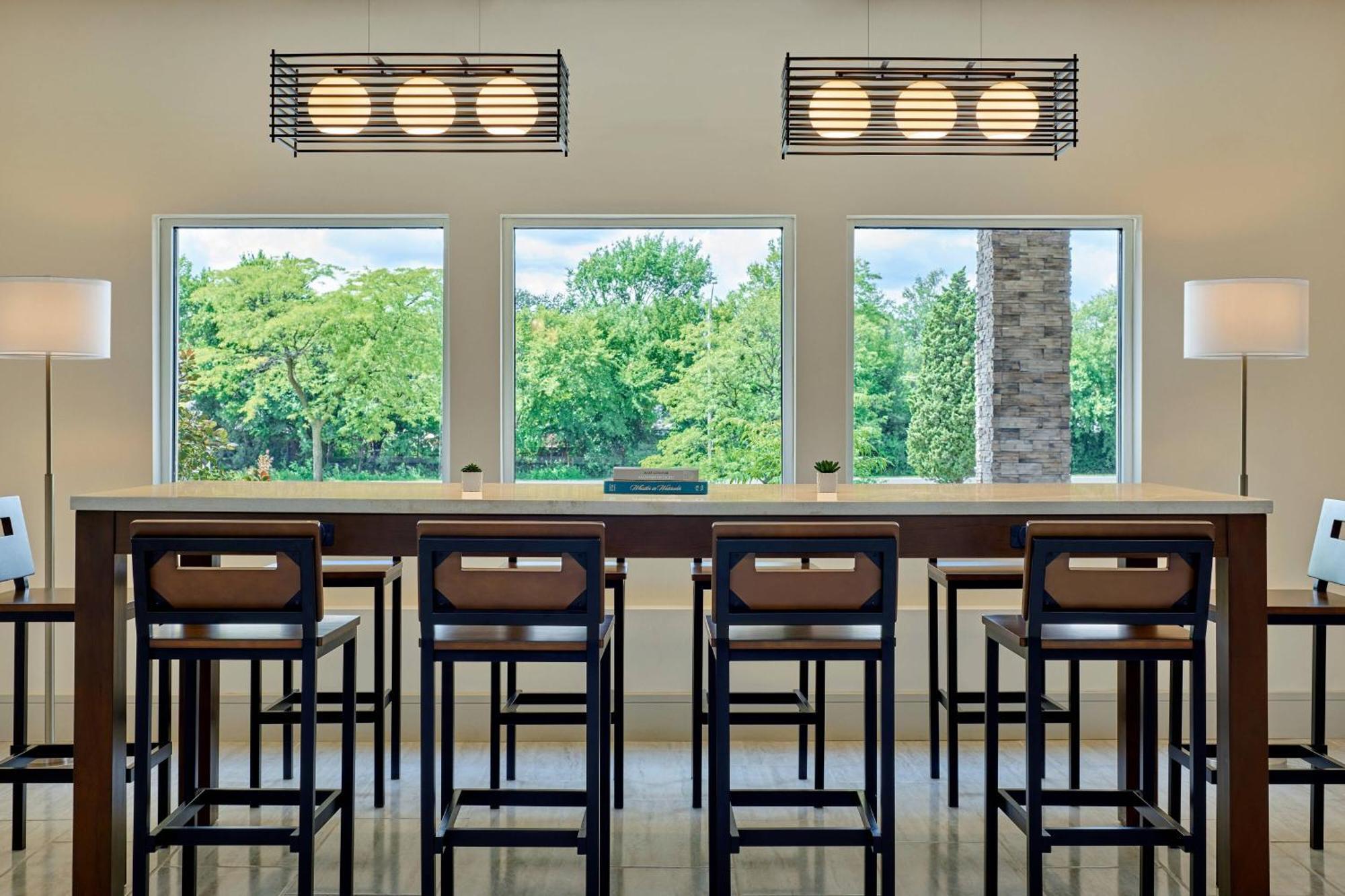 Delta Hotels By Marriott Chicago Willowbrook Bagian luar foto